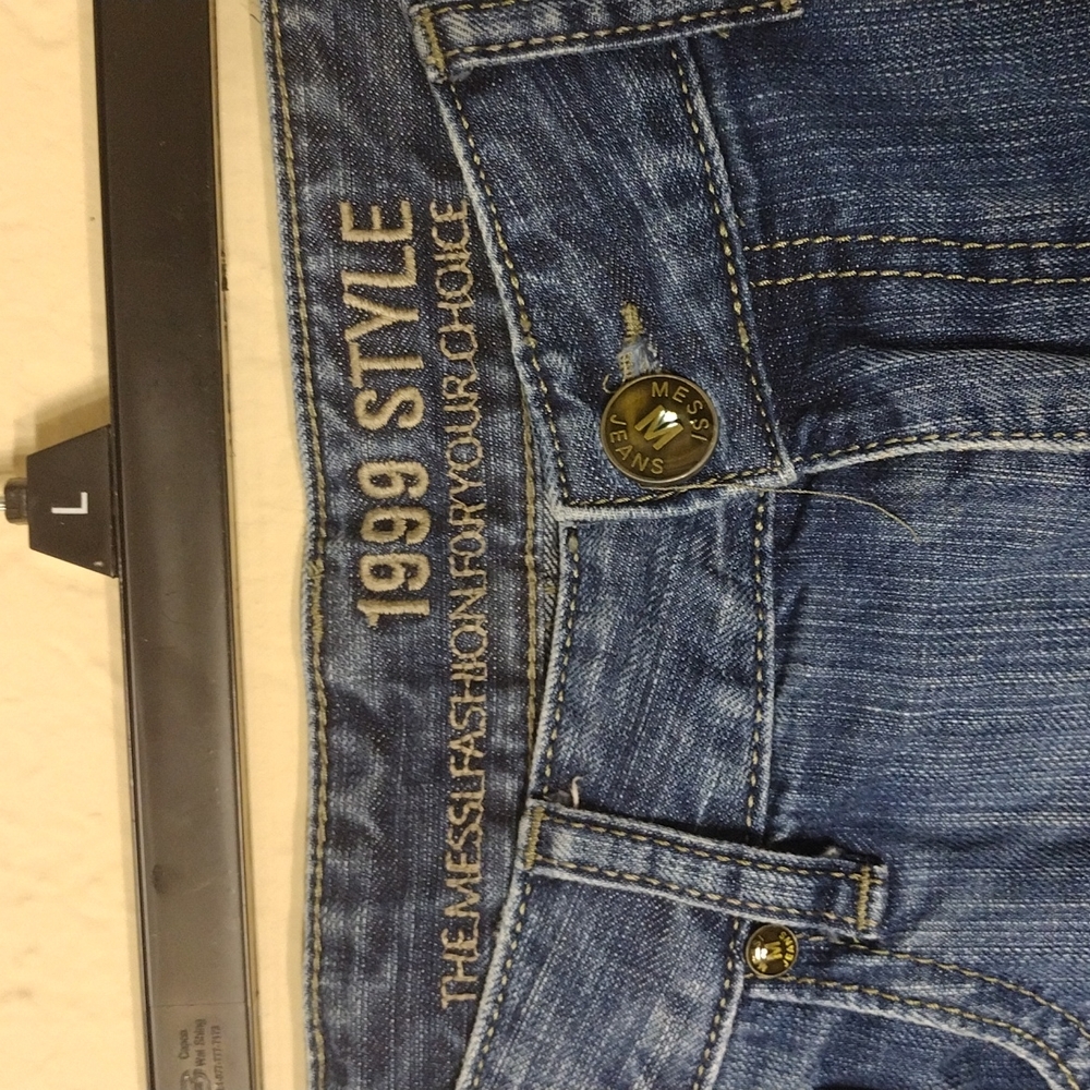 Jeans - Picture 2 of 4